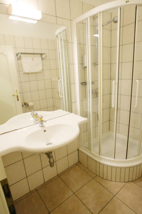 Gozmalom Etterem Es Panzio Bed and Breakfast Körmend Værelse billede
