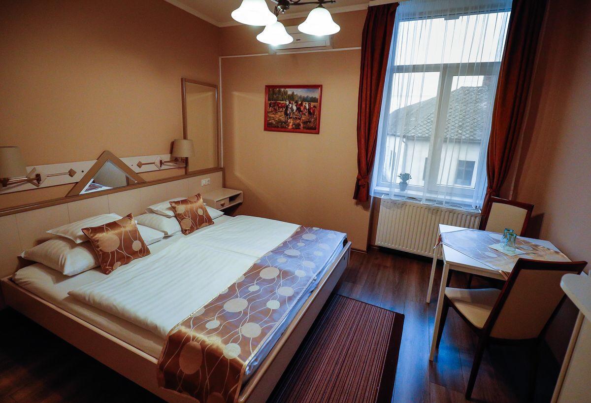 Gozmalom Etterem Es Panzio Bed and Breakfast Körmend Eksteriør billede