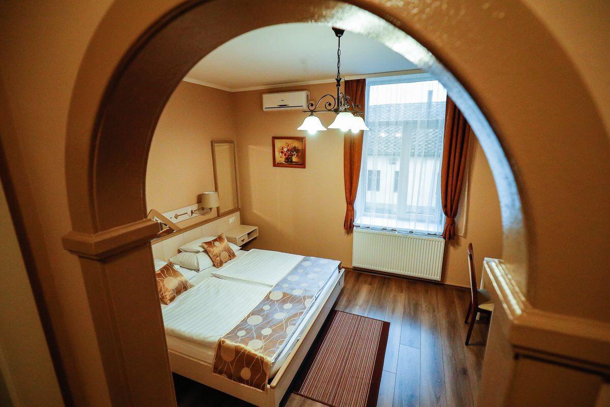 Gozmalom Etterem Es Panzio Bed and Breakfast Körmend Eksteriør billede
